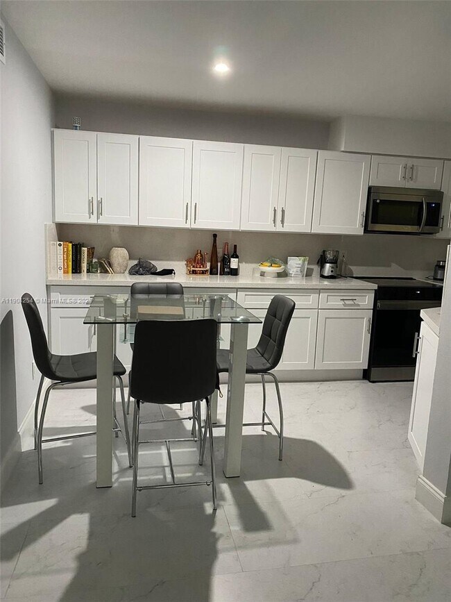 Photo - 833 Riverside Dr Unit 832