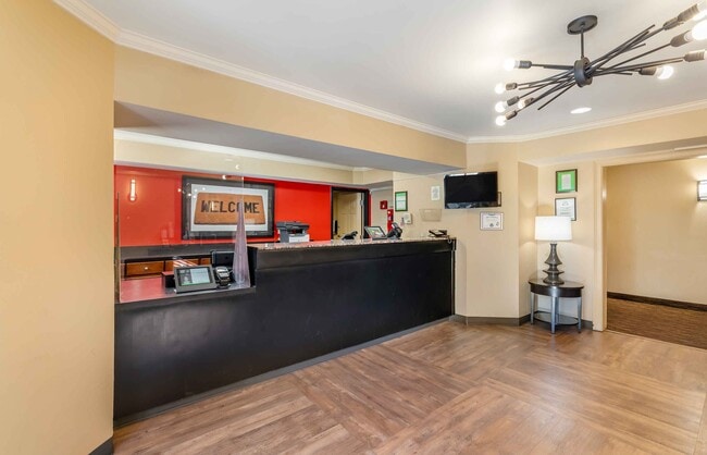 Furnished Studio-Chesapeake - Churchland Blvd.