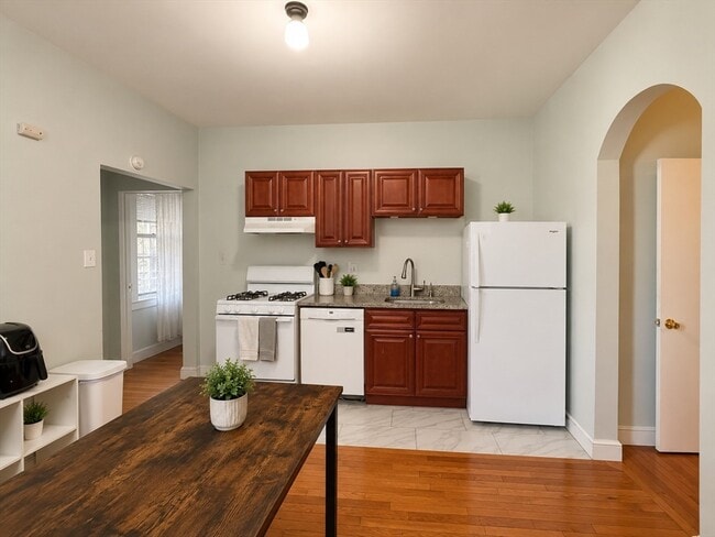 Photo - 32 Reedsdale St Unit 3