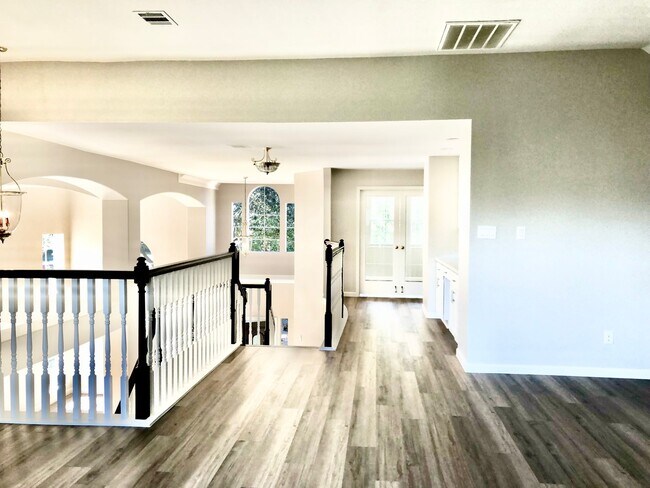 Photo - 5711 Silver Bay Ct