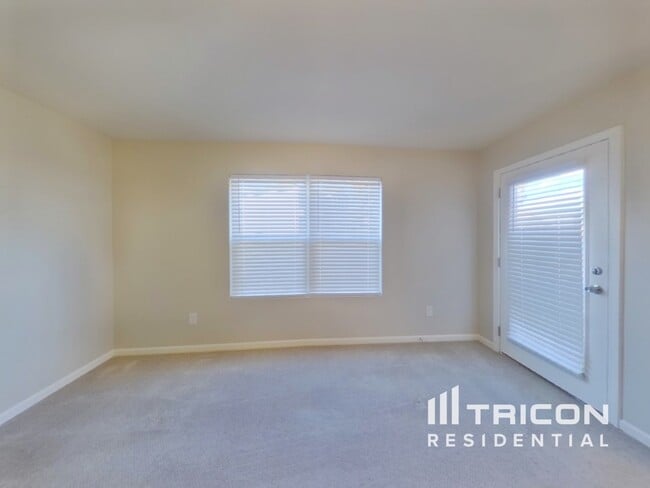 Photo - 117 Vermillian Dr