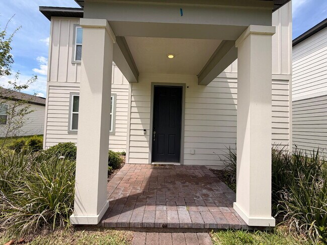 Photo - "Spacious 3-Bedroom Retreat in Winter Garden - 5520 Sq Ft of Comfort!"