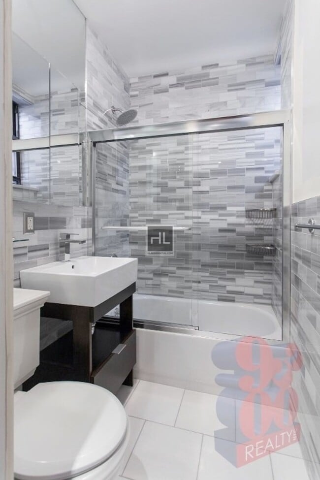 Photo - E 50TH ST. Unit 4A