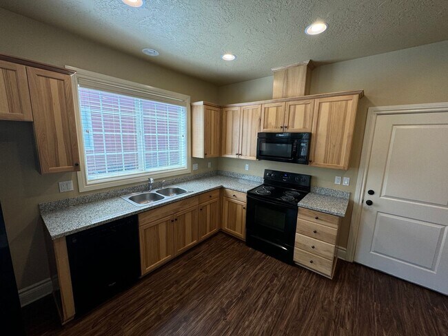 Photo - 410 SW 9th St Unidad A