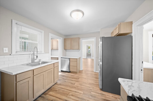 Photo - 1108 Muskegon Ave NW