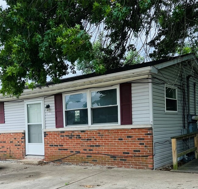 Building Photo - 1007 W Corbin St