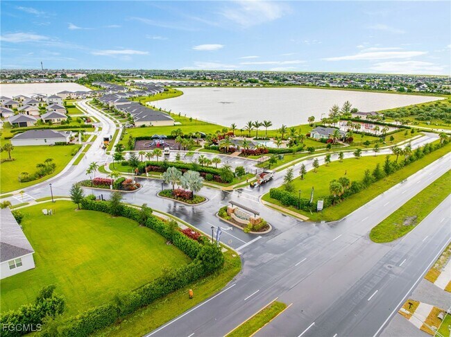 Photo - 607 Parkshore Lk Ave