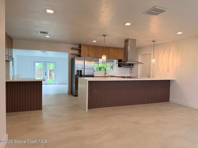 Photo - 205 Melaleuca Dr