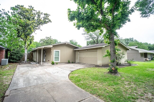 Building Photo - 4522 Briarbend Dr