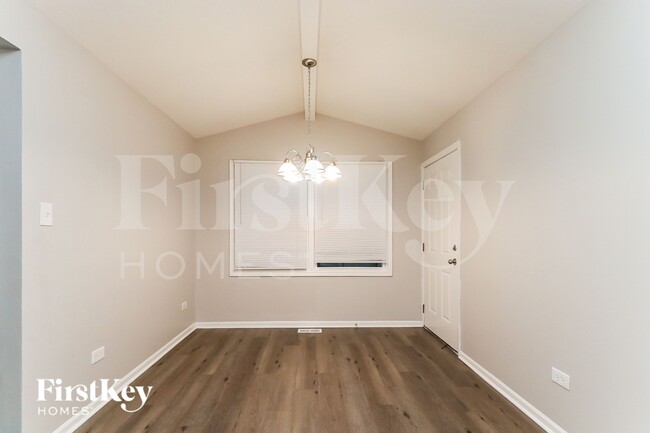 Photo - 2105 THREE Forks Dr