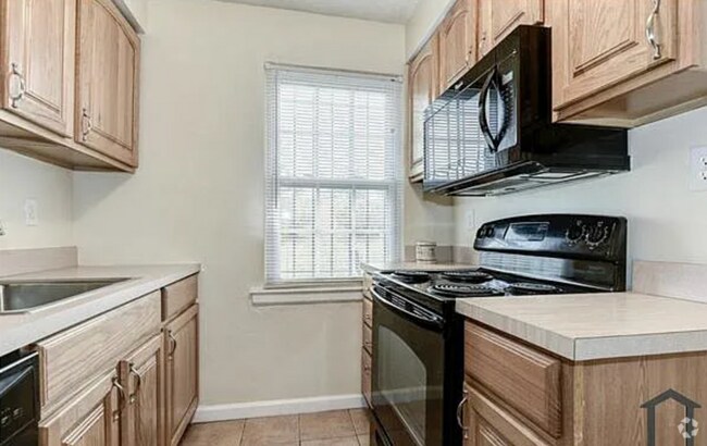Building Photo - Newly Renovated 2 bedroom Unit 202 Rental