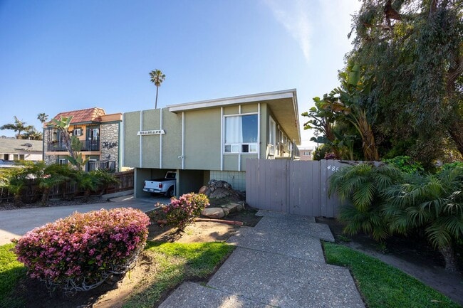 Photo - *OPEN HOUSE: 10/25 1:30-2:30PM* Charming 2... Unit 06