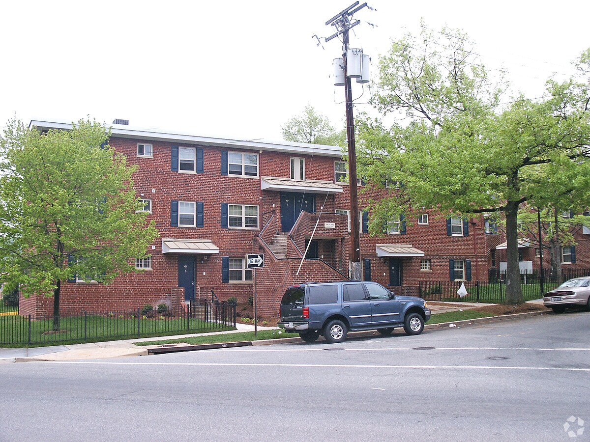 Photo - Hunter Pines Apartments