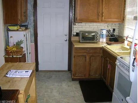 Photo - 1390 Ivydale Ave SW