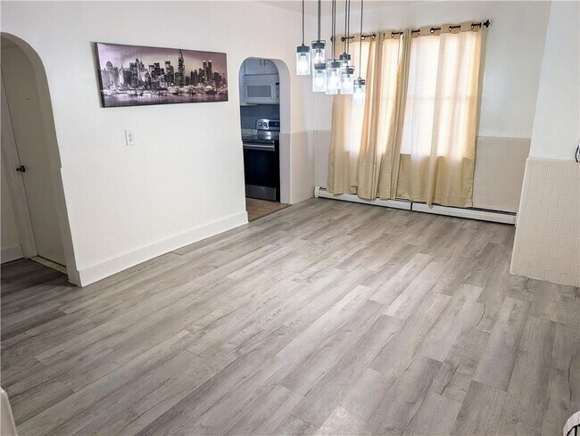 Photo - 136 Chatham St