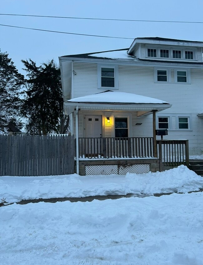 Photo - 2215 Morgan St