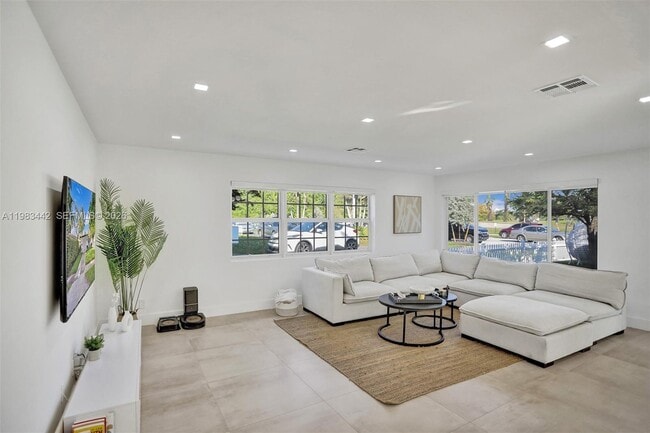 Photo - 1610 Polk St Unit 1