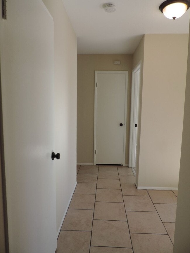 Photo - MG11-1036-1038 Dodge Drive Unit 1036 Dodge Drive