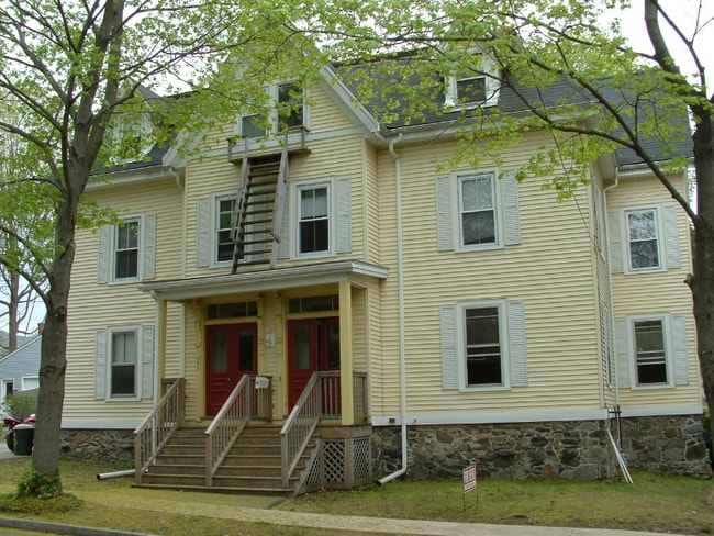 Building Photo - 96 Highland St Rental