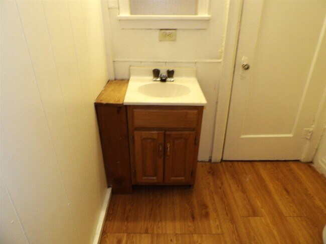 Photo - 407 NW 6th St