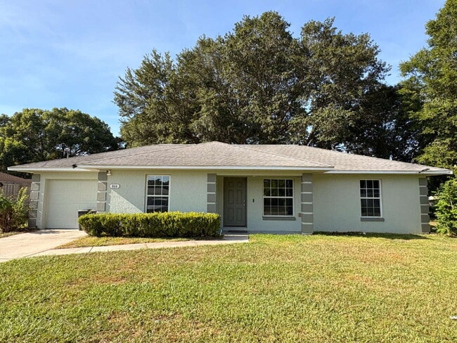 Building Photo - Charming Rental Home in Northwest Ocala – Comfort, Convenience & Value!