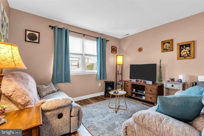 Photo - 27 Florence Tollgate Pl Unit 27-2