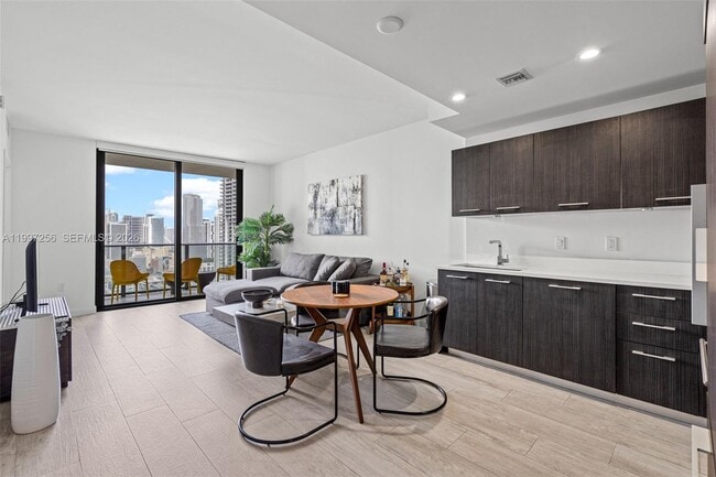 Photo - 45 SW 9th St Unit 2910