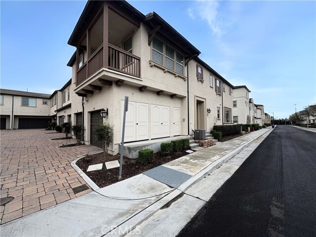 Building Photo - 2848 E Berry Loop Privado