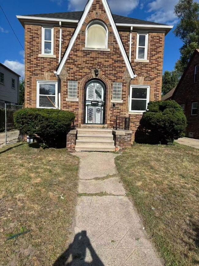 Photo - 17354 Griggs St