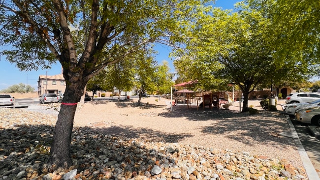 Photo - 1437 N 80th Ln