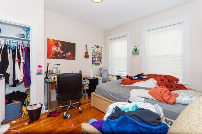 Photo - Gorgeous new four bedroom, Stainless steel kitchen, granite counter tops. Unit #25