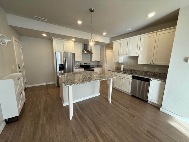 Photo - 2710 Sartain St