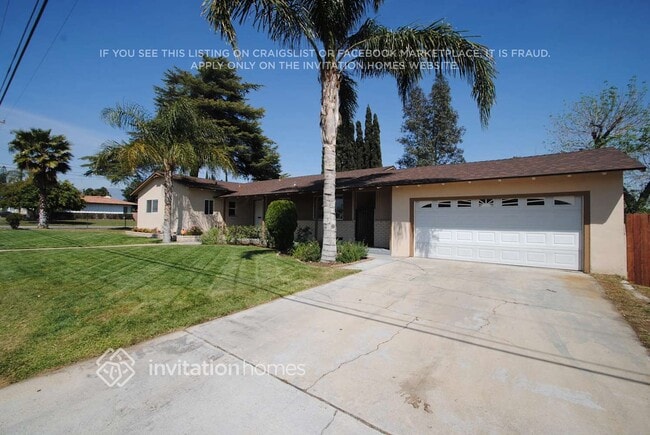 Photo - 615 N Sycamore Ave