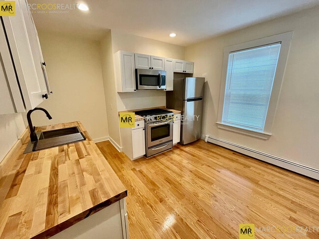 Photo - 60 Pleasant St Unidad 3