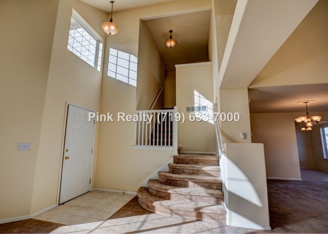 Photo - 985 Ridgebury Pl