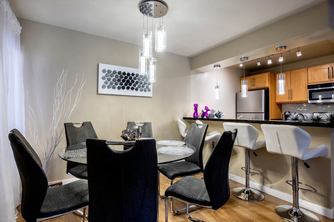 Photo - 18350 Hatteras St Unit 208