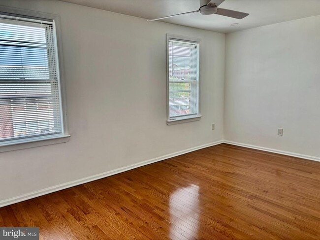 Photo - 1902 W Girard Ave Unit 2F