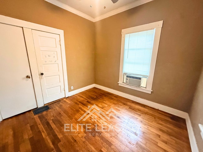 Photo - Charming 2 Bedroom Home with Hardwood Floors
