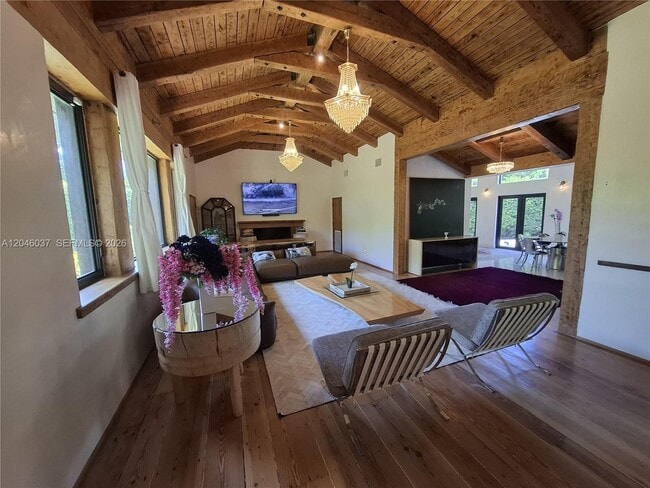 Photo - 6350 Pine Tree Dr