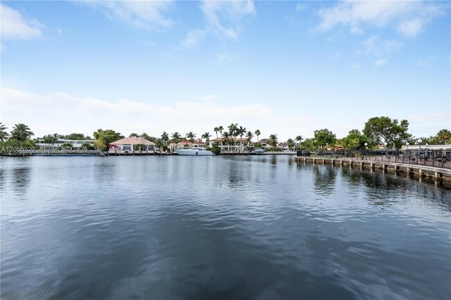 Photo - 601 Three Islands Blvd Unidad 112