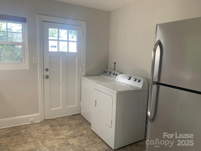 Photo - 1800 Hall Ave