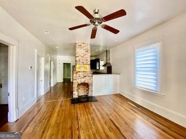 Photo - 1064 Kirkwood Ave SE