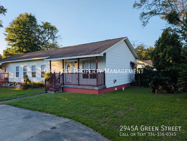 Photo - 2945 Green St