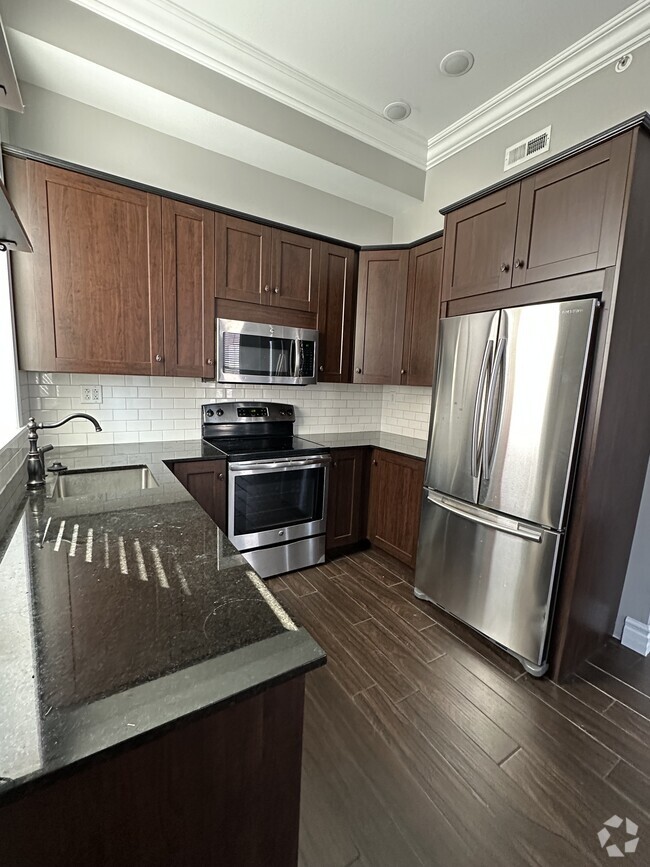 Building Photo - Owen Block Rental
