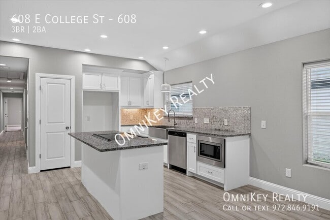 608 E College St Unidad 608