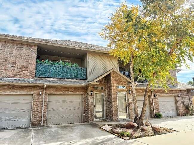 Photo - 6162 N Brookline Ave Unit 15