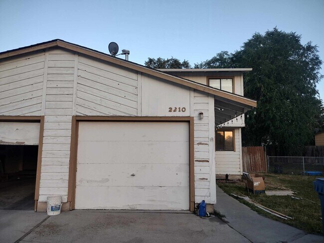 Photo - 2210 S Juniper St Casa