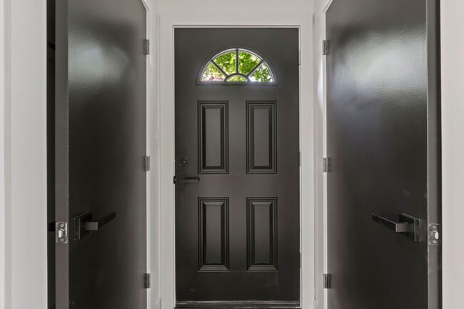 Photo - READY FOR MOVE IN! Don't miss this STUNNING, FULLY RENOVATED 3 bedroom in McKeesport!