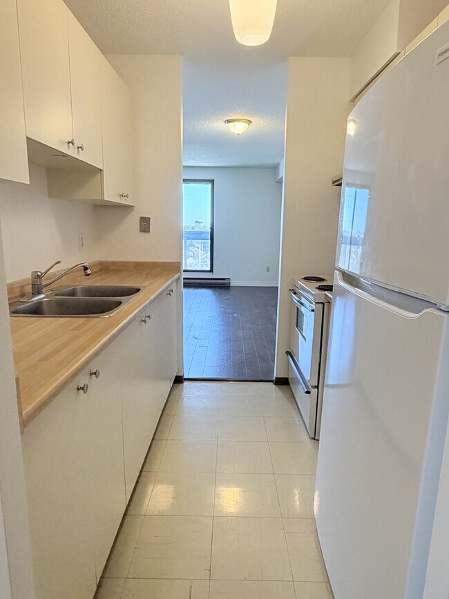 Photo - 1653 Ouellette Ave Unité 805