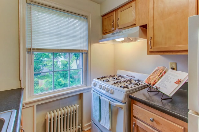 Photo - Schuyler Place